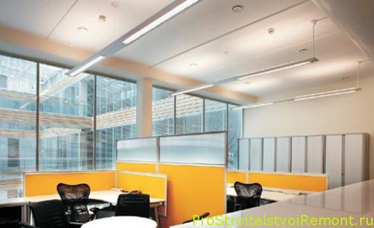 Дизайн интерьера потолка в офисе со светодиодным освещением фото