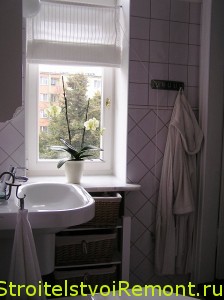 Окно в ванной фото. Дизайн и интерьер ванной комнаты с окном фото