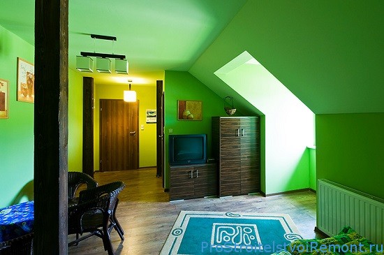 Зеленый цвет в интерьере спальни фото